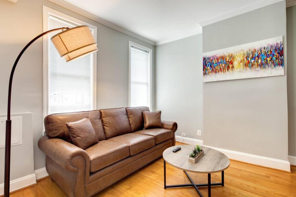 Apartamento Thee Rose Garden, National Mall, Capital Hill, H St, A *