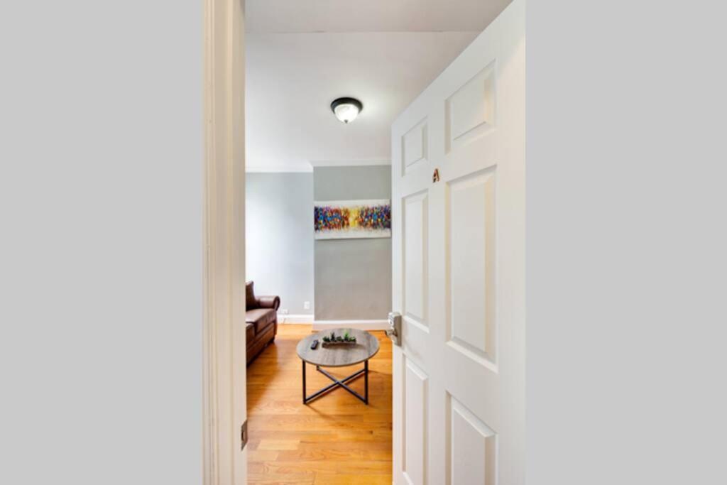 Apartamento Thee Rose Garden, National Mall, Capital Hill, H St, A Washington
