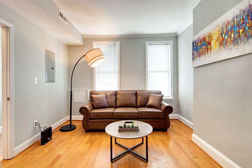 Apartamento Thee Rose Garden, National Mall, Capital Hill, H St, A