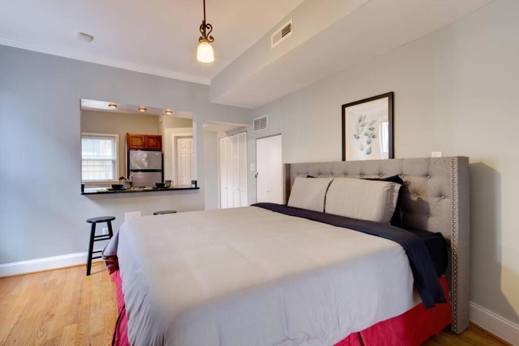 Thee Rose Garden, National Mall, Capital Hill, H St, A Apartamento